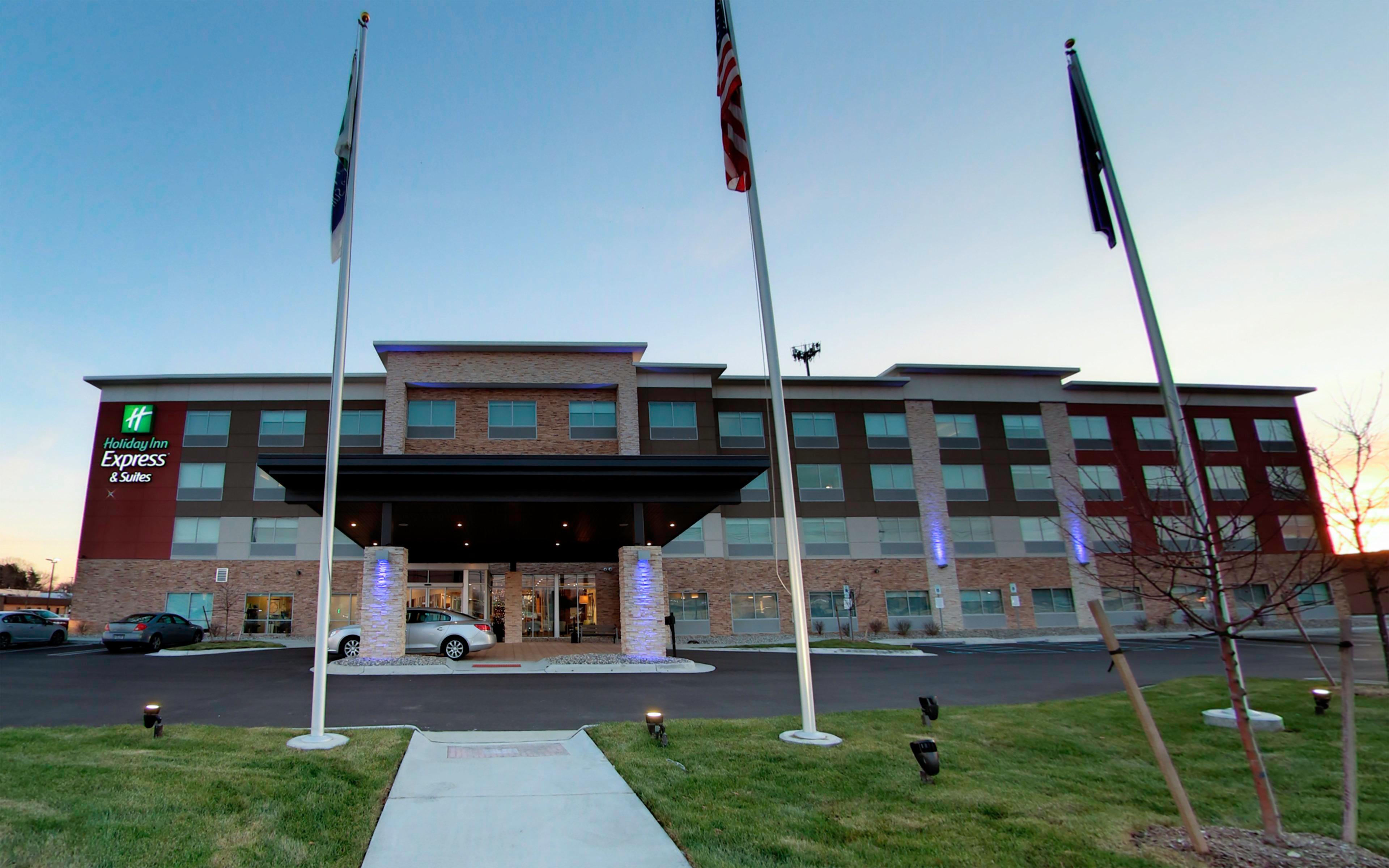 Holiday Inn Express & Suites - Detroit Northwest - Livonia By Ihg Exterior foto