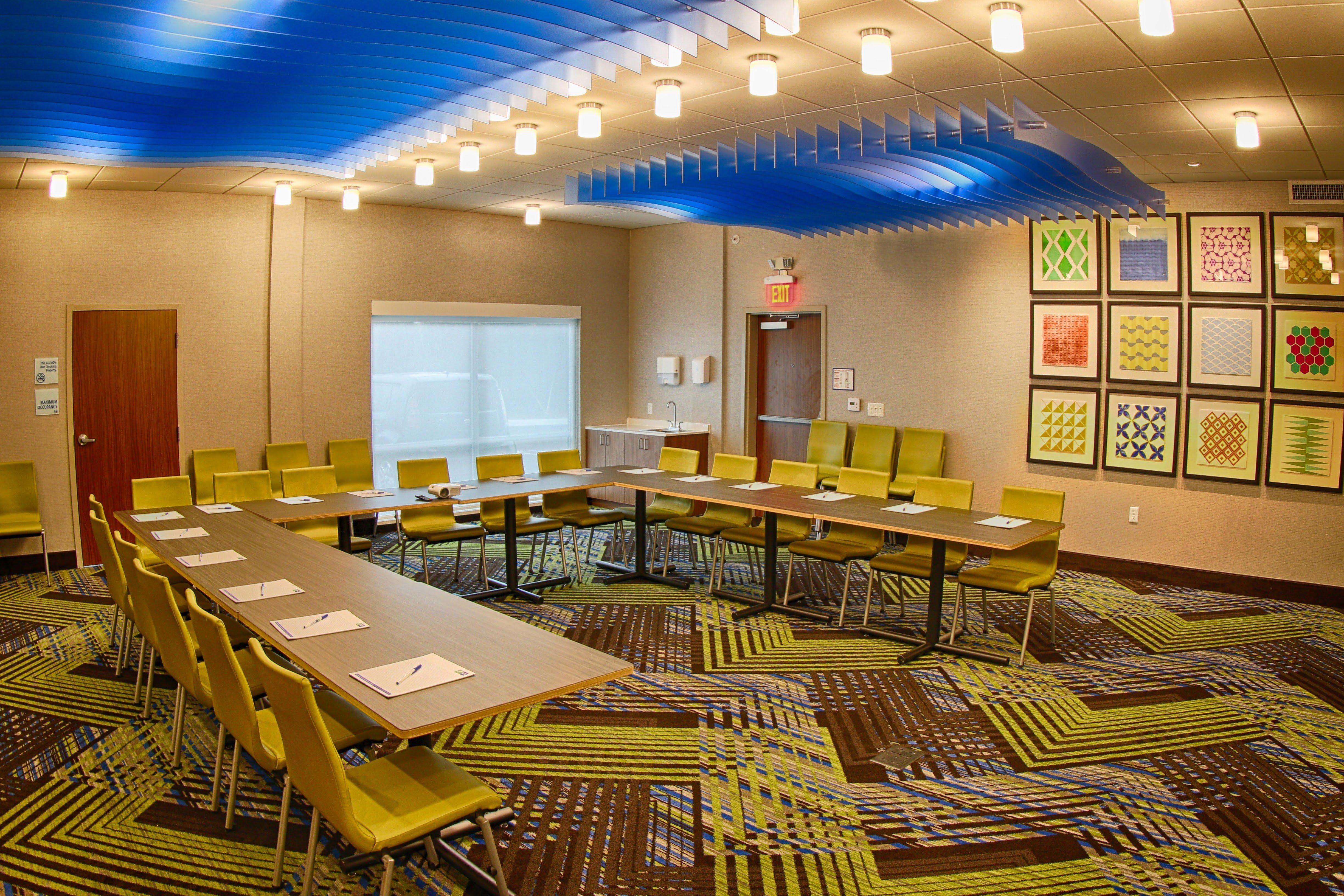 Holiday Inn Express & Suites - Detroit Northwest - Livonia By Ihg Exterior foto